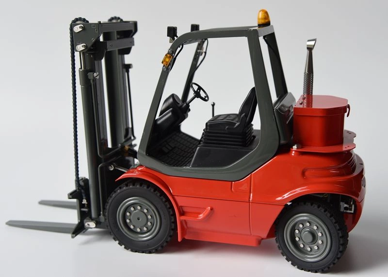 Vysokozdvižný vozík Lesu s hydraulikou, 1:14, ARTR, červený V2