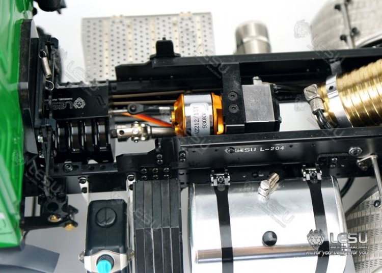 Podvozek Lesu 6x6 s hydraulickou výklopnou korbou