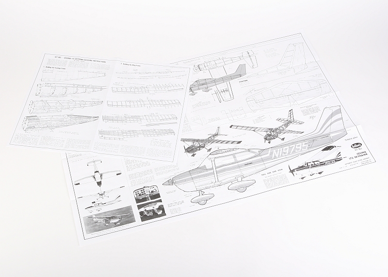Cessna Skyhawk 172 (802) 914mm