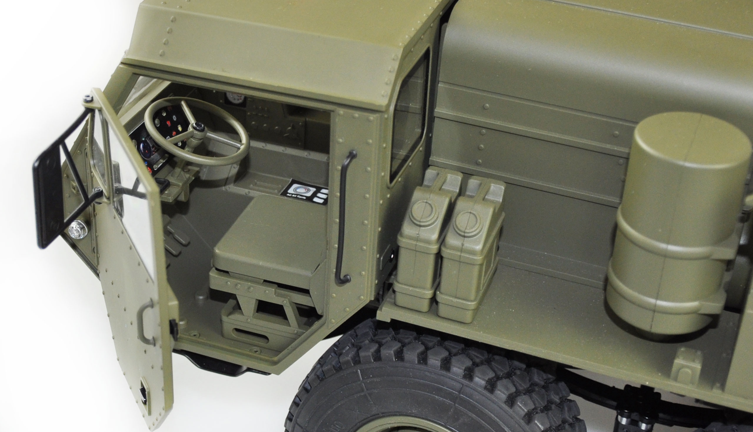 RC vojenský nákladní automobil zelený se světlem a zvukem 8CH 1/12 2.4G 8x8