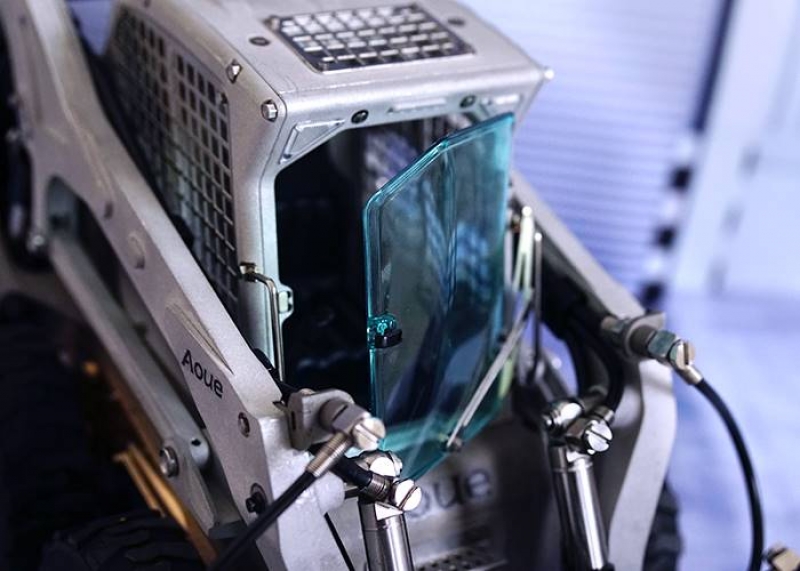 Kompaktní nakladač Lesu, Bobcat, pohon kol, 1:14