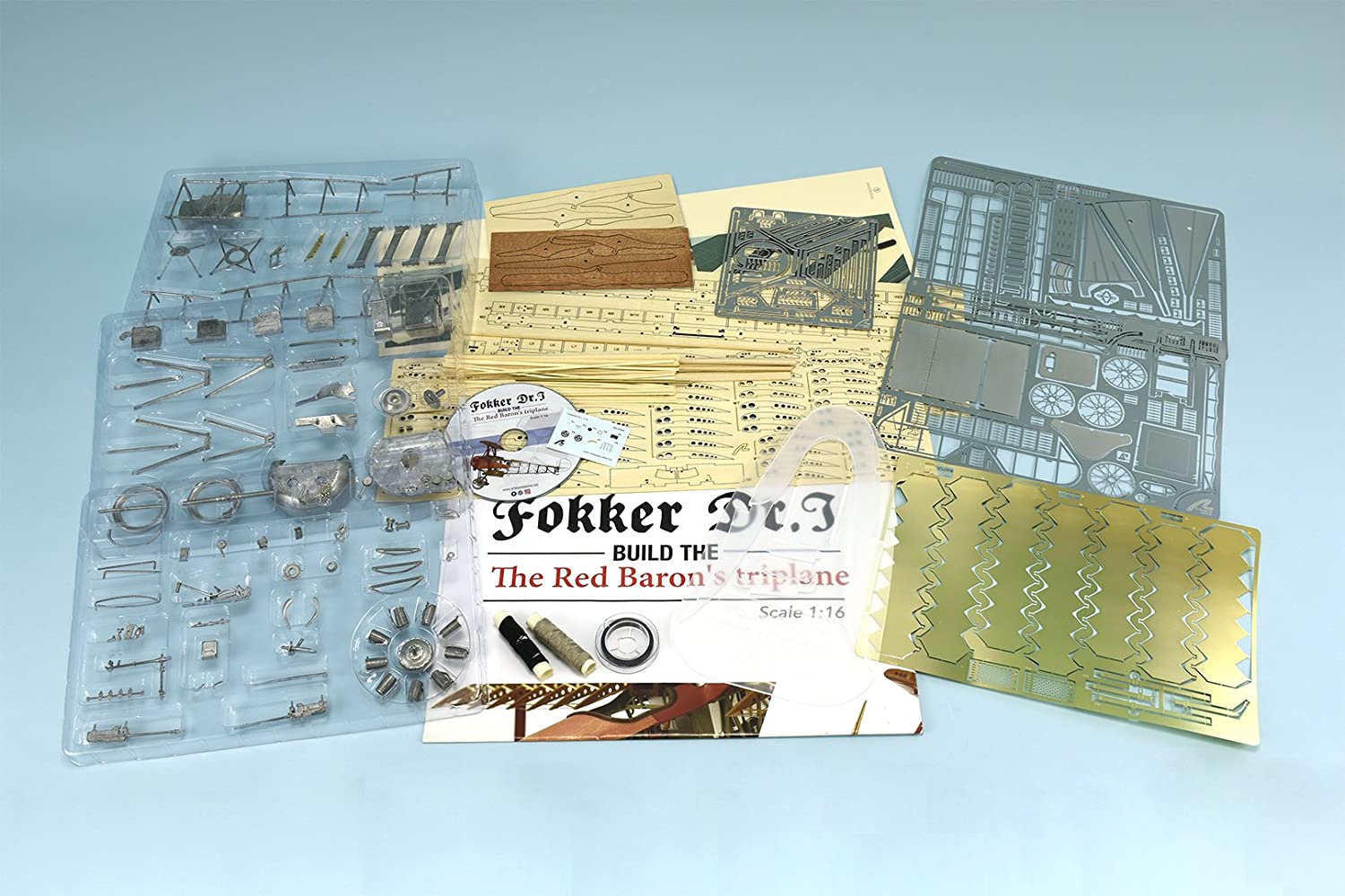 Dřevěný a kovový model: Fokker Dr.I 1/16