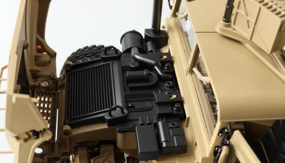 Americký vojenský nákladní vůz 4x4 1:10 RTR pískový