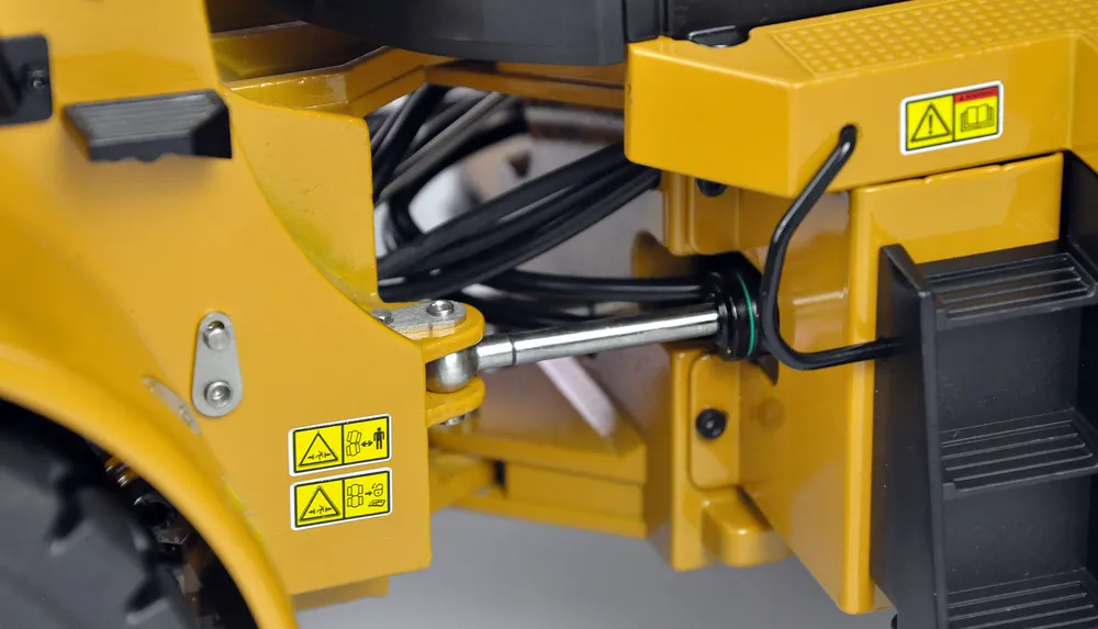 Kabolite K966 hydraulický kovový kolový nakladač 1:14